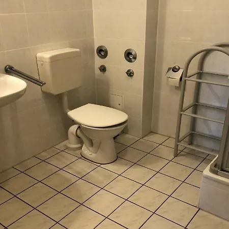 Appartement Bahnhofstr 11 No 4 *